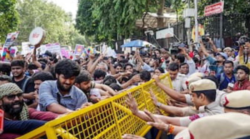 ജനാധിപത്യ സംരക്ഷണത്തിന് പടുകൂറ്റൻ റാലി; കേന്ദ്ര തെരഞ്ഞെടുപ്പ് കമ്മീഷനെതിരെ മുംബൈയിലും ഡൽഹിയിലും പ്രതിഷേധക്കടൽ!